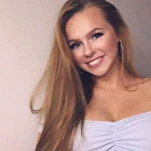 Meet your Posher, Monika